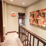 בית נופש The Curious Orange ווינדרמר